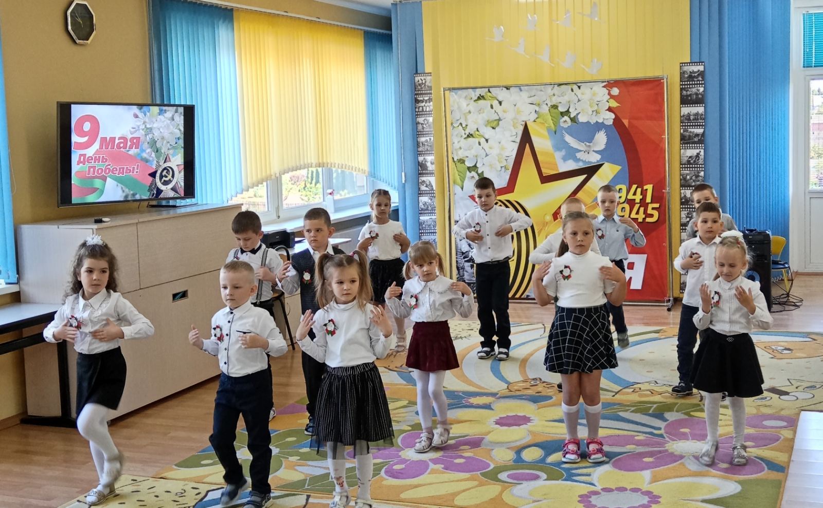 Музыкальный праздник, посвященный 9 мая, прошел в детском саду